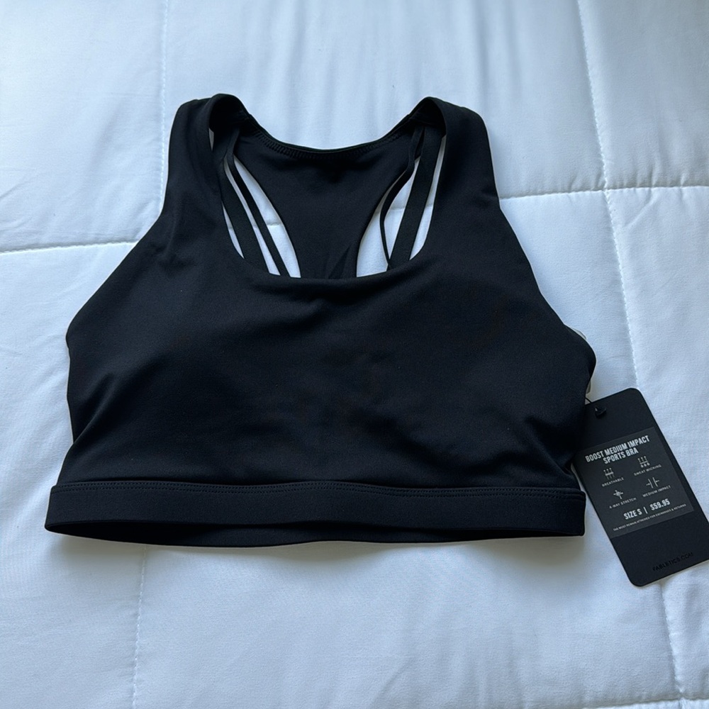NWT Fabletics Boost Medium Impact Sports Bra